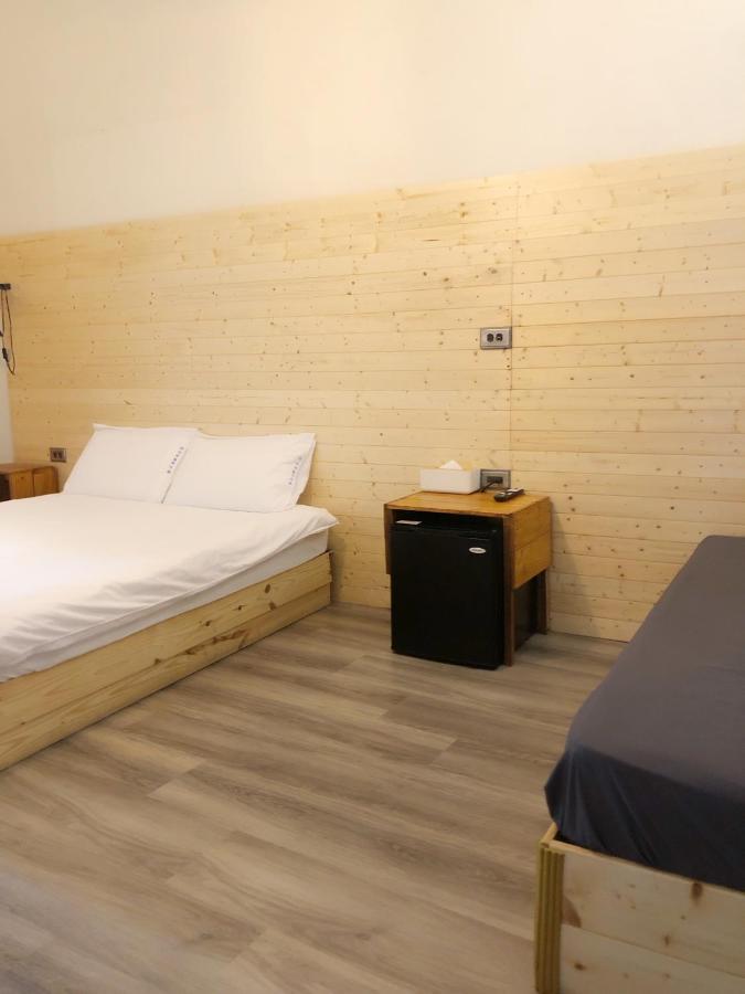 男子漢青年旅店 Manzhou Extérieur photo